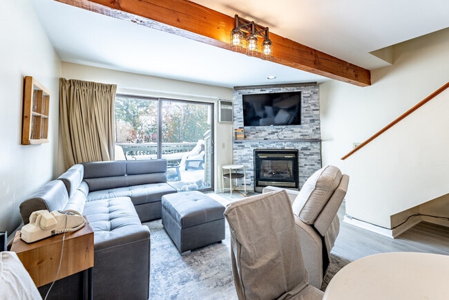 Building Photo - 44 Lamoille View Ln