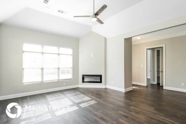 Foto del edificio - 8821 Creek Run Rd