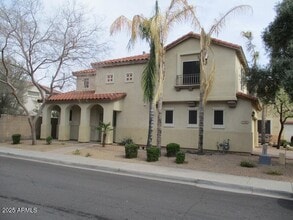 Building Photo - 2165 N San Vincente Dr