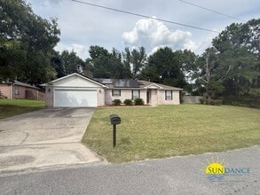 Building Photo - 1252 Northview Dr
