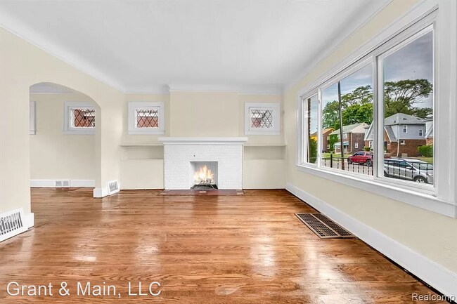 Foto del edificio - 3 br, 1 bath House - 15841 Wisconsin