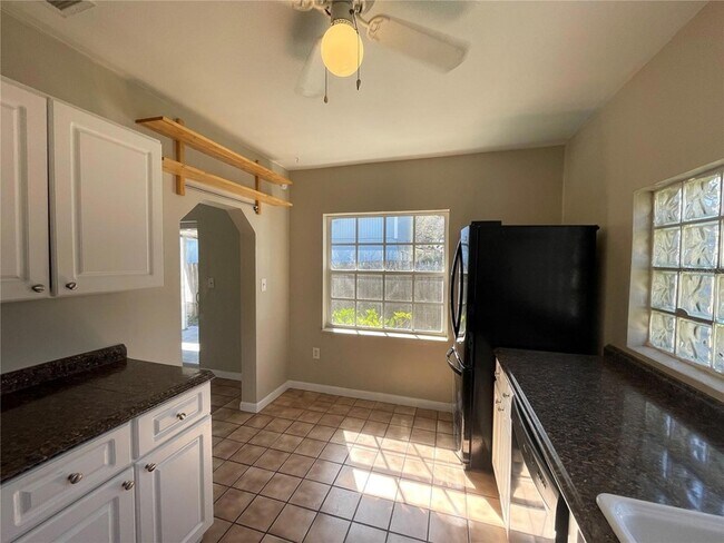 Foto del edificio - 10204 N Edison Ave