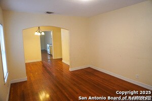 Foto del edificio - 1723 W Kings Hwy