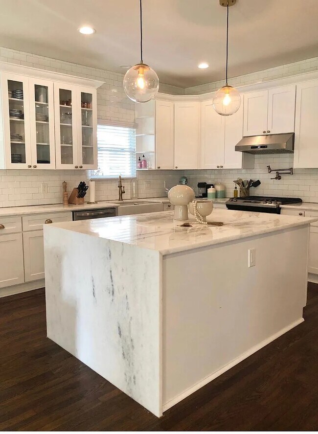 Foto del edificio - 4706 Junius St