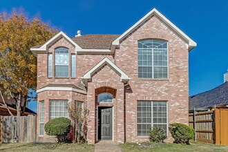 Building Photo - 1511 Springwood Dr