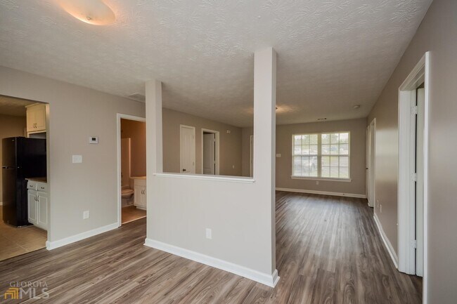 Foto del edificio - 528 Dove Way