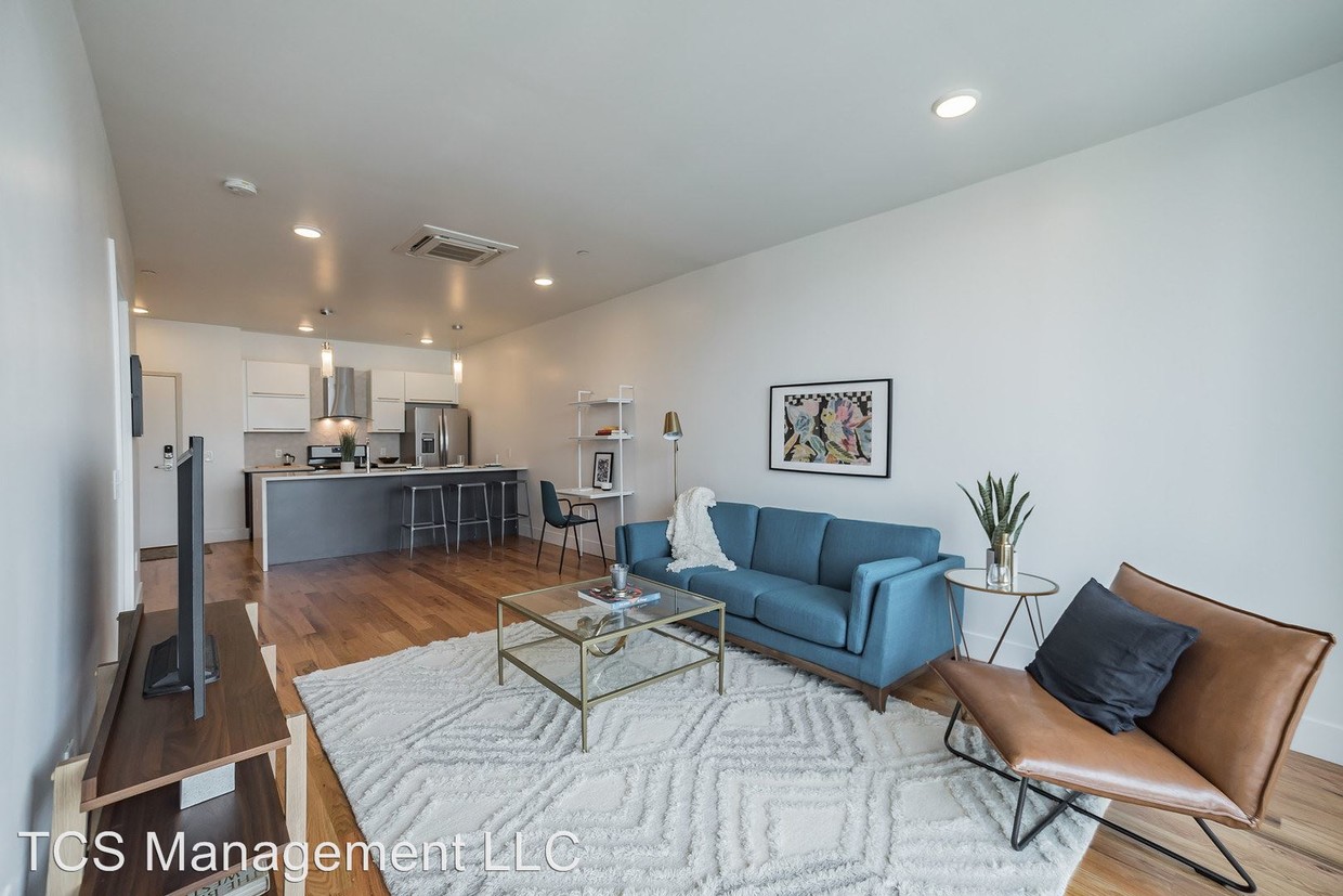 Foto principal - 214-236 W Thompson St