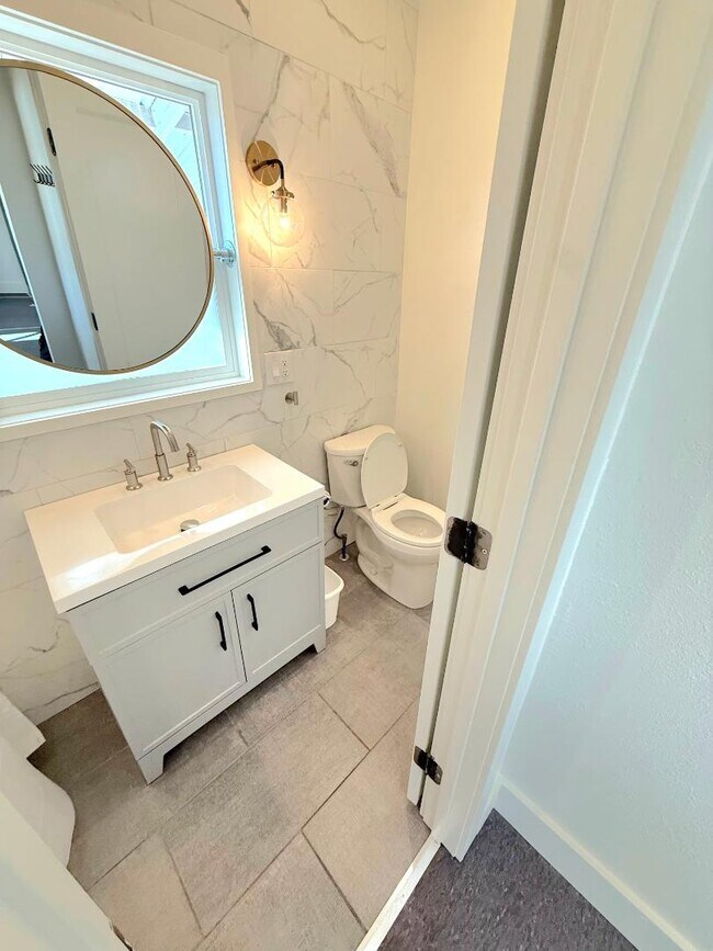 Foto del edificio - 609 Teller Ave