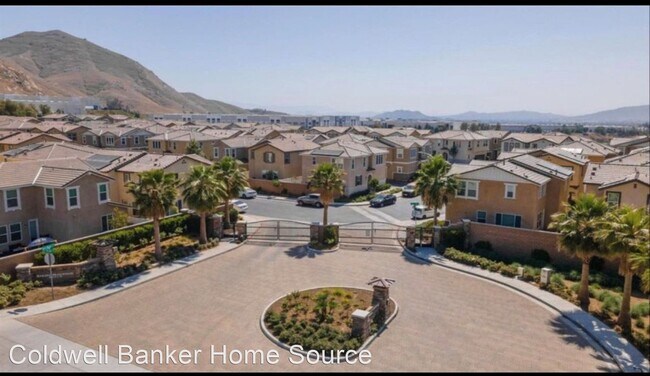 Foto del edificio - 3 br, 2.5 bath House - 20052 Red Rock Ave.