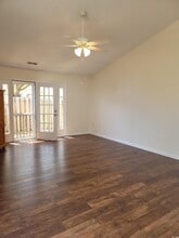 Building Photo - 609 6th Ave N