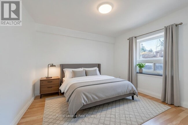 Building Photo - 122 Victoria Ave N