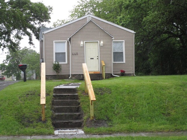 Foto principal - 440 N Jackson St