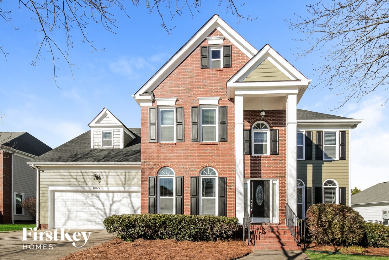 Foto principal - 6619 Hawksnest Dr