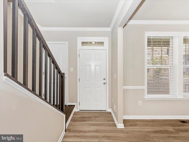 Foto del edificio - 1704 Evansberry Dr