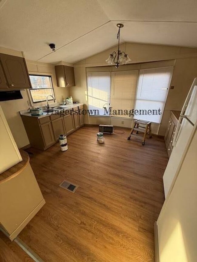 Foto del edificio - Nice 3 Bedroom Trailer