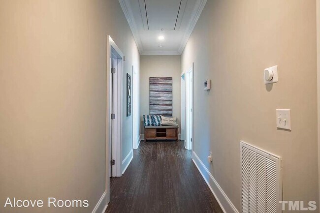 Foto del edificio - 1 br, 1 bath House - 1012 Holloway St