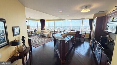 Building Photo - 50 S 16th St