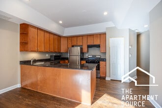 Building Photo - 4008 S Calumet Ave