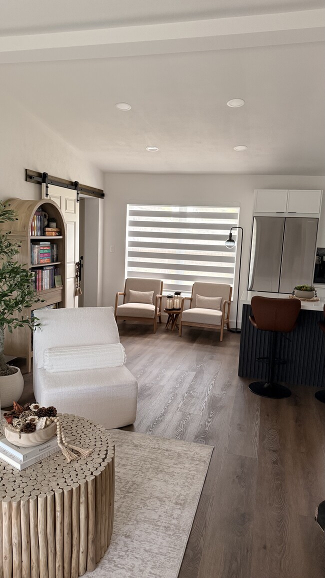 Building Photo - 1108 SW 22nd Ter