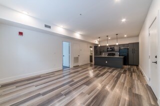 Foto del edificio - South Creekside Apartments Phase 2