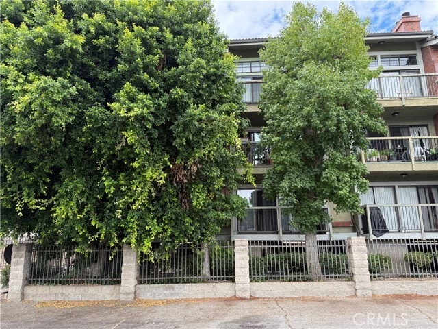 Primary Photo - 18324 Clark St