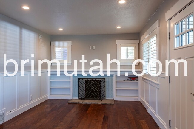 Building Photo - 1367 Thornton Ave