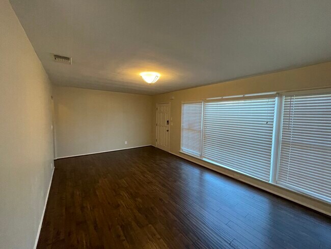 Building Photo - 22538 Berdon St