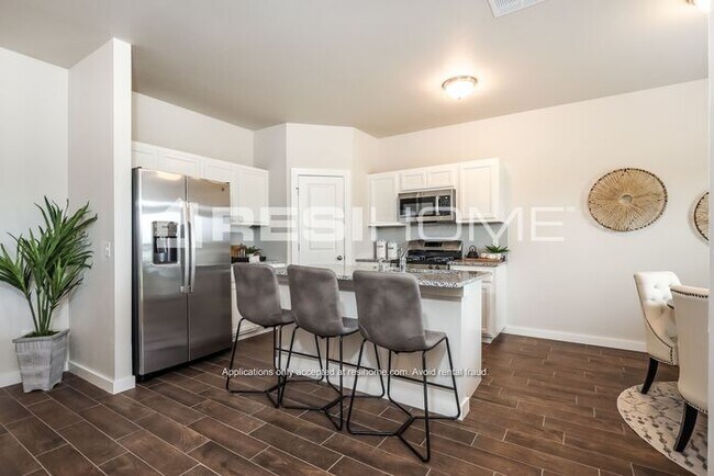 Foto del edificio - 8160A Wesley Avenue