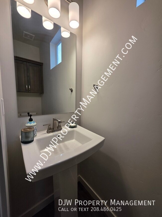 Foto del edificio - 2351 E Danzee Dr