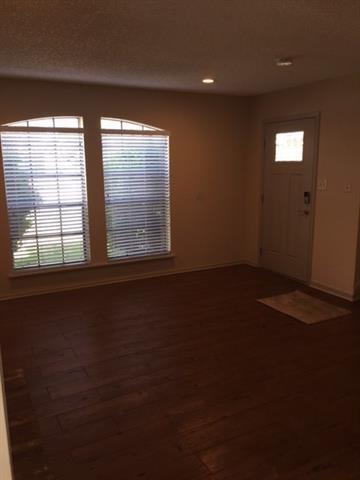 Foto del edificio - 10101 Camelot Dr