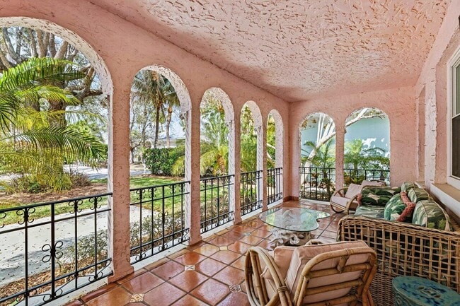 Foto del edificio - 217 Coconut Ave