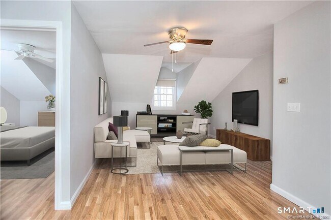 Building Photo - 1 Nutcracker Ln