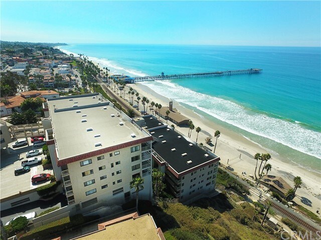Building Photo - 423 Avenida Granada