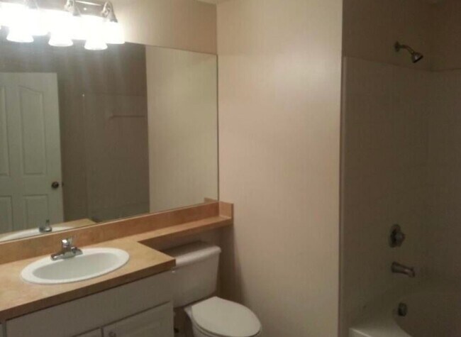 Foto del edificio - 9901 Baywinds Blvd