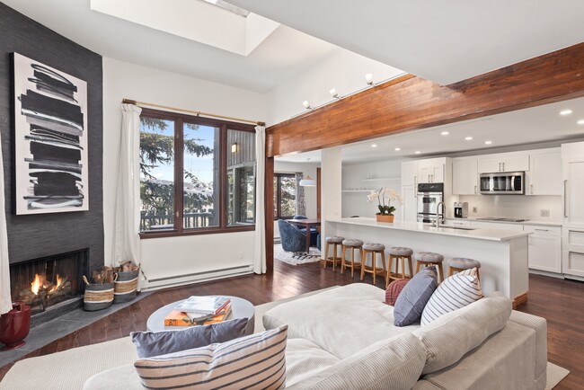 Foto del edificio - 382 Meadow Ranch Rd