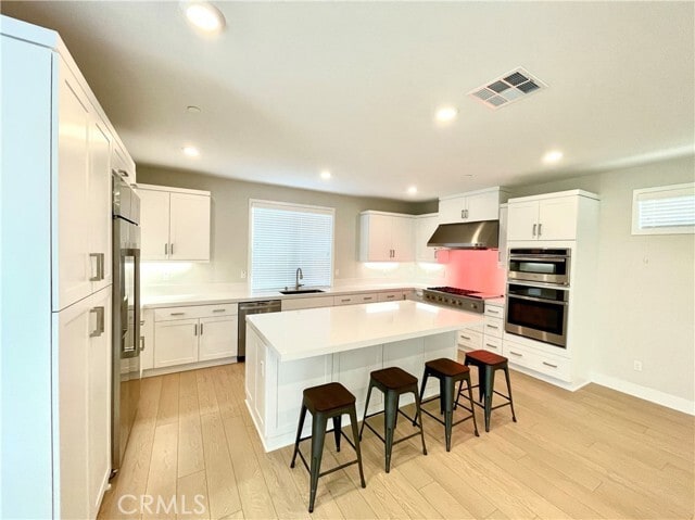 Building Photo - 202 Chorus