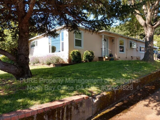 Foto del edificio - 1264 Helen Ave