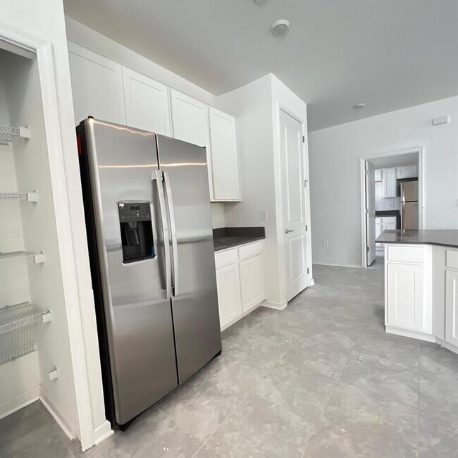 Building Photo - 836 Daring Dr