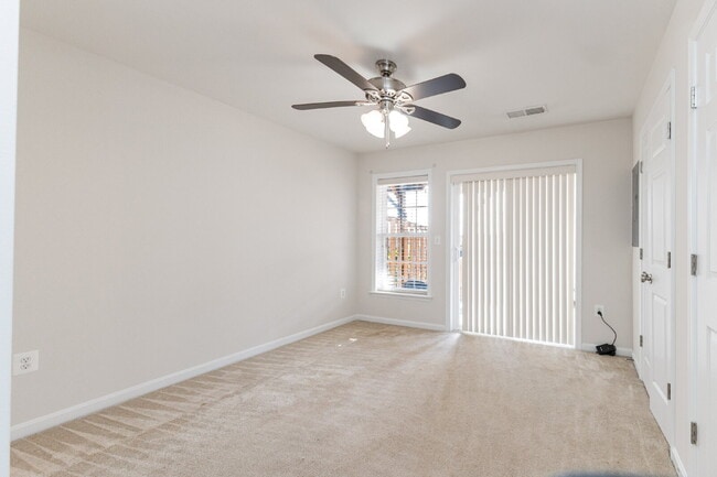 Building Photo - This beautiful townhouse has everything you need in a dream home.