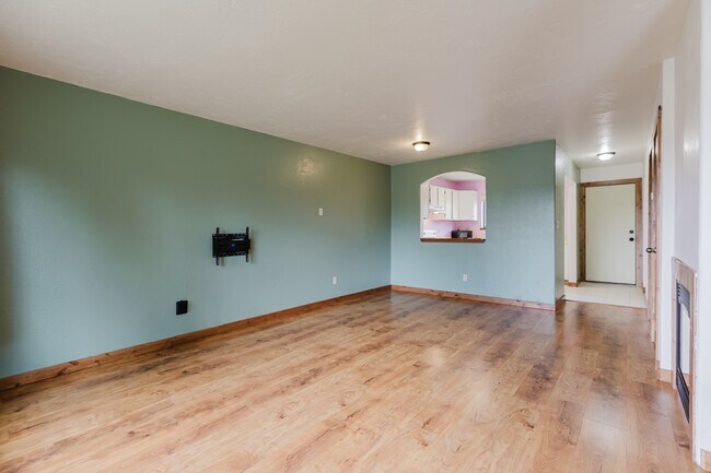 Building Photo - 284 Talisman Dr
