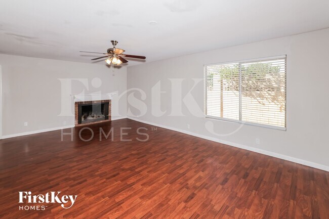 Foto del edificio - 3631 W Caron St