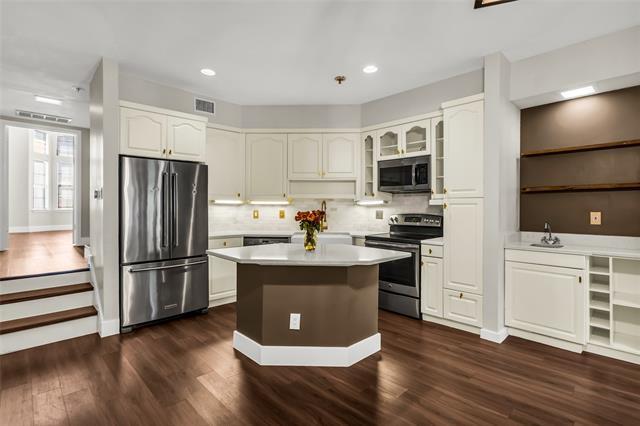 Foto del edificio - 3235 Cole Ave