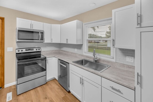 Building Photo - 515 Maddox Dr