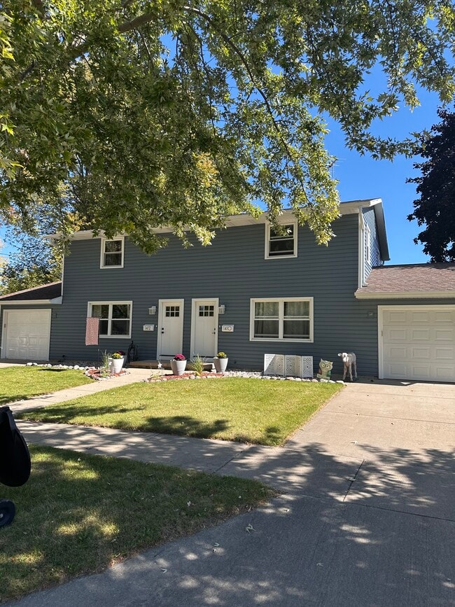 Building Photo - 1410 N Outagamie St