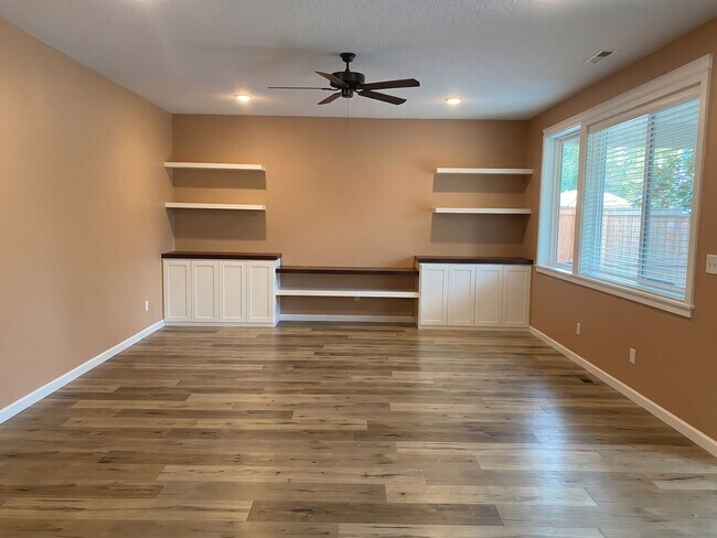 Foto del edificio - 11401 NW 325th Ave