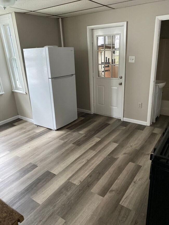 Building Photo - 182-184 Charles St