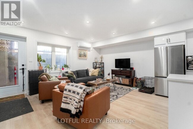 Building Photo - 317 Lincoln Ave