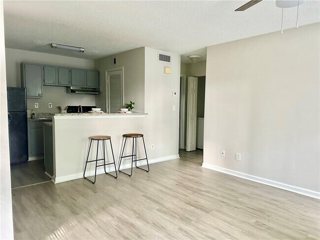 Foto del edificio - 126 Granville Ct