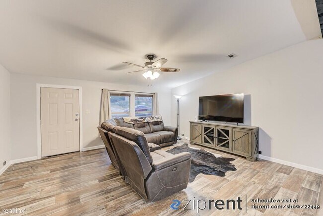 Foto del edificio - 4 br, 2 bath House - 116 Little Loop, Ceda...