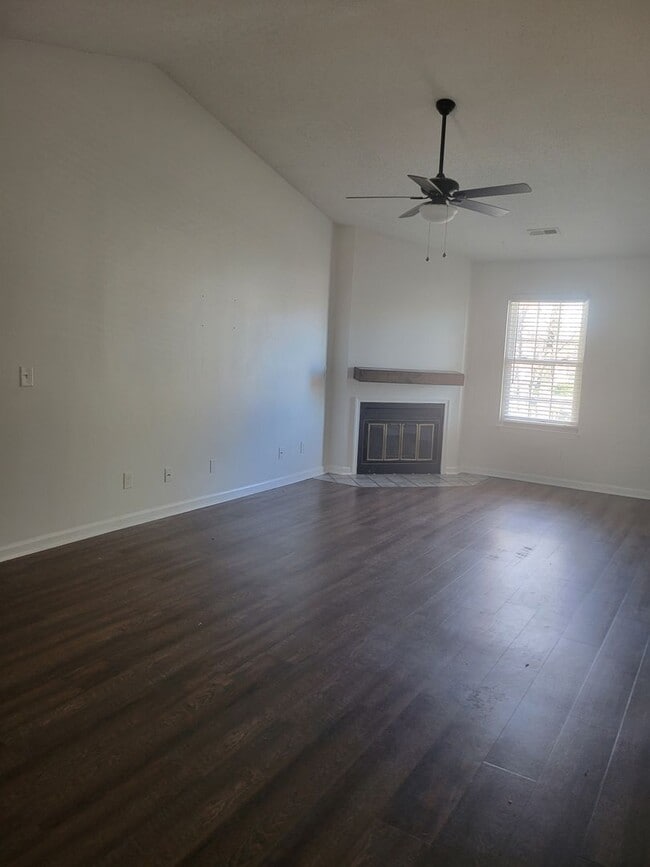 Foto del edificio - 2 bedroom 2 full bath condo